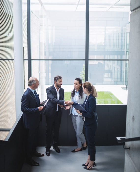 Piaci szereplők számára is